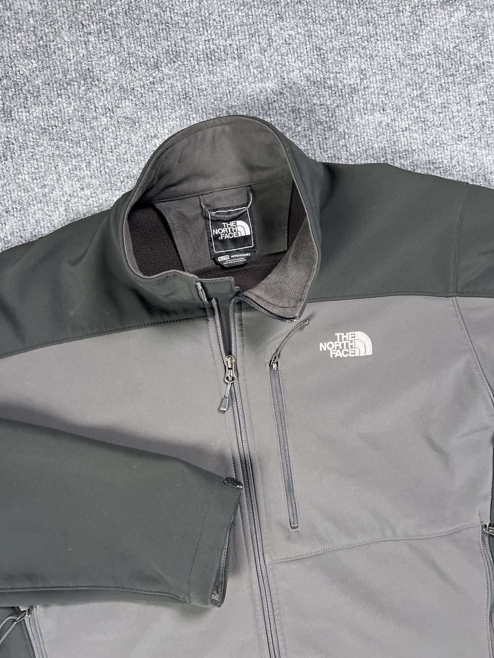 The North Face Jacket Gray Softshell Lined Wind Resistant Mens Extra Large